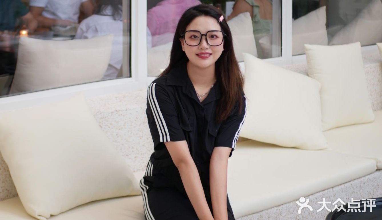 在重庆  一定会和朋友们一直去的音乐餐酒吧～