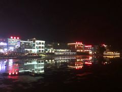 -百里峡七彩艺术小镇