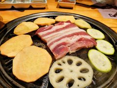 -唯成•韩国炭火烤肉 유성고기