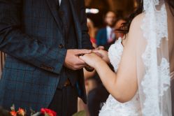 -Color卡诺婚纱礼服馆(南京严选店)