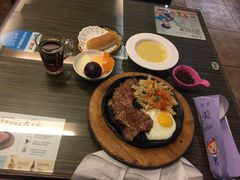 -豪客来牛排(中央花苑店)