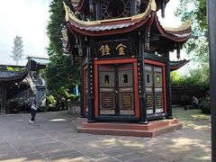 -峨眉山报国寺