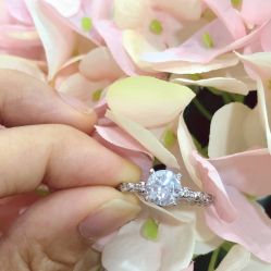 -威德钻石-克拉钻大本营(南京东路店)