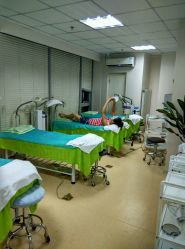 -苗方清颜专业祛痘连锁机构