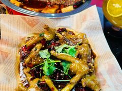 -依呀呀ktv烧烤小串(中山西路店)