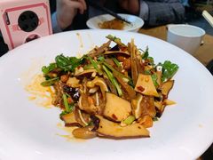 -费大厨辣椒炒肉(万家丽一店)