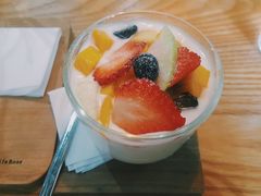 鲜果手工酸奶-素咫咖啡CLIFEROSE