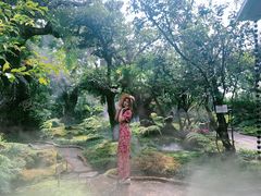 -Chom Cafe and Restaurant