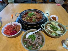 -大众跷脚牛肉馆·非遗传承单位(峨眉山店)