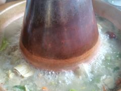 -果松木炭酸菜铜火锅·外婆参鸡汤