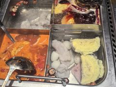 四拼锅-海底捞火锅(青山湖万达夜宵主题店)