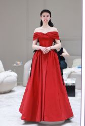 -Renee芮亦婚纱