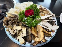 -野菌皇海景野生菌火锅(滨海大道店)