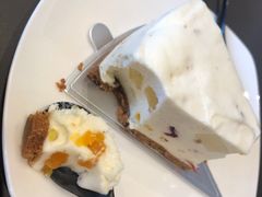 开心果酸奶慕斯-Seesaw Coffee(苏州中心店)