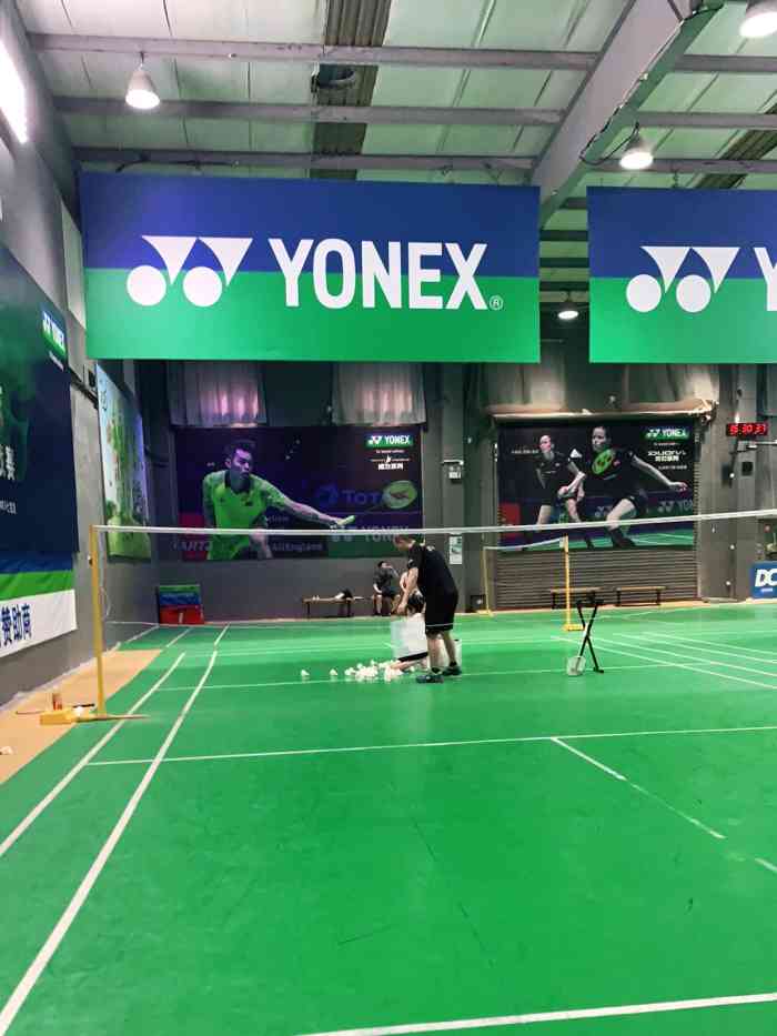 打分 场地不错,来过好多次了,有点闷,没别的毛病.