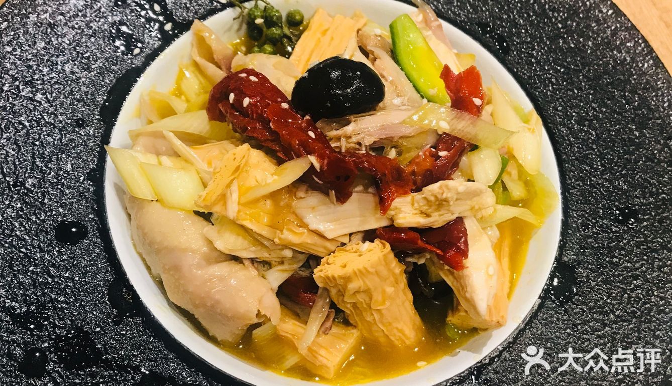 晚上又带我们来吃了新疆菜