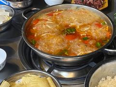 -黄利砖万峰林布依特色酸笋牛肉馆