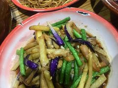 -老三样·美食研究中心(世贸路店)