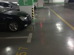 -新世界新丸中心-地下停车场