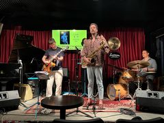 -东岸Cafe 爵士俱乐部