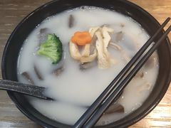 -鸭小妹鸭血粉丝(老门东店)