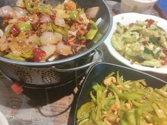 -老街烧烤大排档·地道湖北菜·龙虾馆(汉口火车站店)