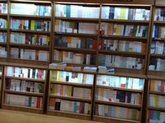 -新华书店(沙坪坝书城店)