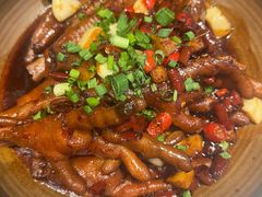 -阿瓦山寨·湘菜现炒·剁椒鱼头王(咸阳总店)