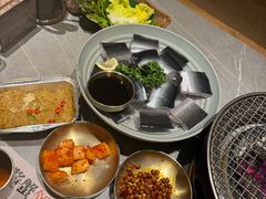 -草家酱蟹炭火烤肉店(珲春南路一店)