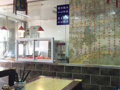 -老陆稿荐(西中市店)