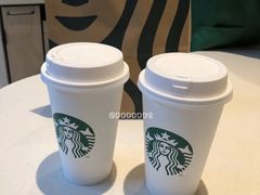 燕麦丝绒拿铁-星巴克臻选(成都宽窄巷子店)