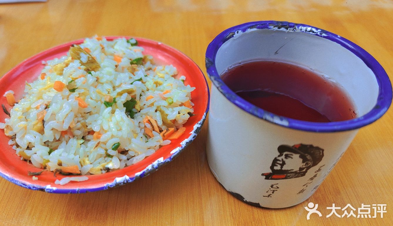 一盘装尽老成都。平价量多、川味地道~