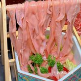 家人们，谁懂啊？火锅店里看到了潦草小狗
