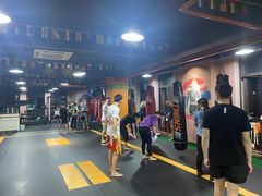 -臻元搏击格斗泰拳拳馆(港隆店)