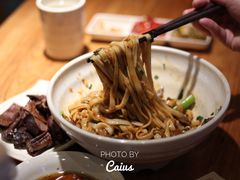 坛椒鸡杂干拌粉-湘人龙记老长沙米粉(鸟巢店)
