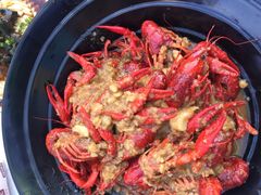 -虾弄弄海派小龙虾·牛羊蝎子火锅