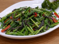 韭菜花炒小鱼-寻味顺德·南记酒家·传统顺德菜·鱼生(广源路店)