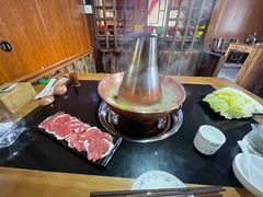 -果松木炭酸菜铜火锅·外婆参鸡汤