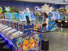 -反斗乐园π·电玩·高空拓展·蹦床(龙华天虹店)