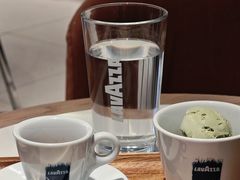 -LAVAZZA拉瓦萨咖啡(中航城君尚购物中心店)