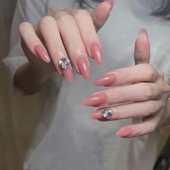 -悦指间美甲美睫