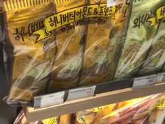 -BHC炸鸡(明洞总店)
