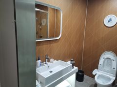 -飘HOME连锁酒店(北京将台地铁站798艺术区店)