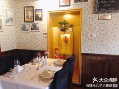 -塞纳河法国餐厅(意式风情街店)