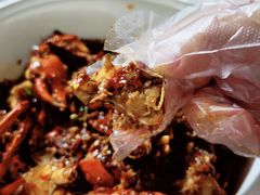 -凤凰路何眼镜香辣蟹(花果园店)