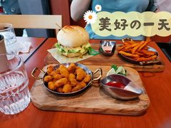 超厚芝士牛肉汉堡-魏斯理汉堡(西安沣东吾悦店)