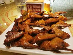 招牌烤乳鸽-石岐佬中山菜馆(张溪店)