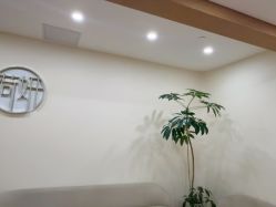 -HEYAN荷妍专业脱毛连锁机构