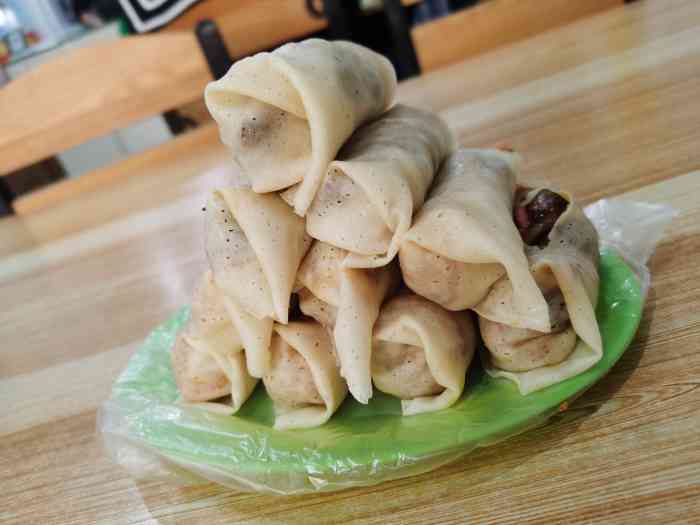 小翠烤串卷饼-"婆婆家在盘锦,听好多人说盘锦最有名的小吃.