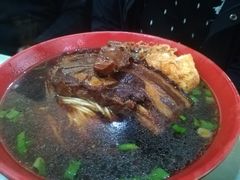 -小龙大肉面馆